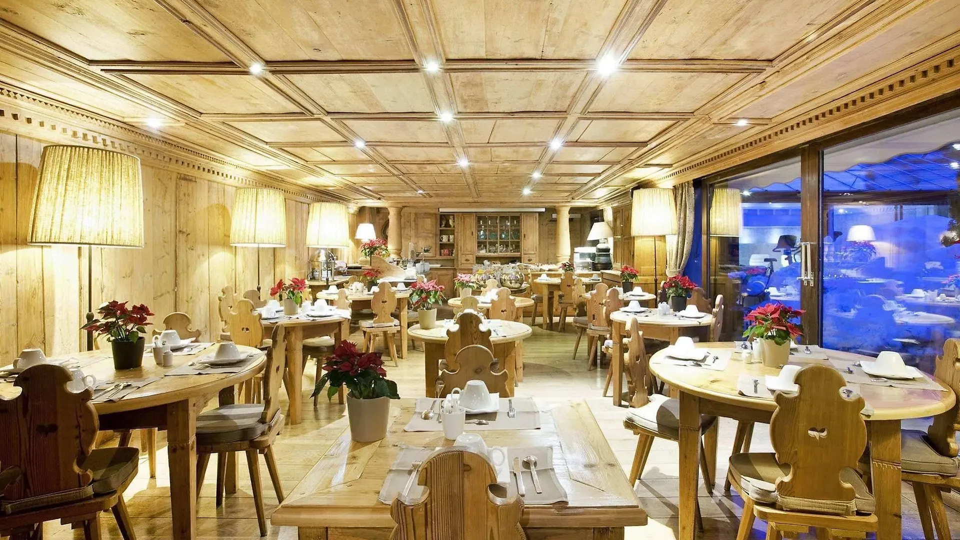 Hotel Mont Blanc Megeve 4*,